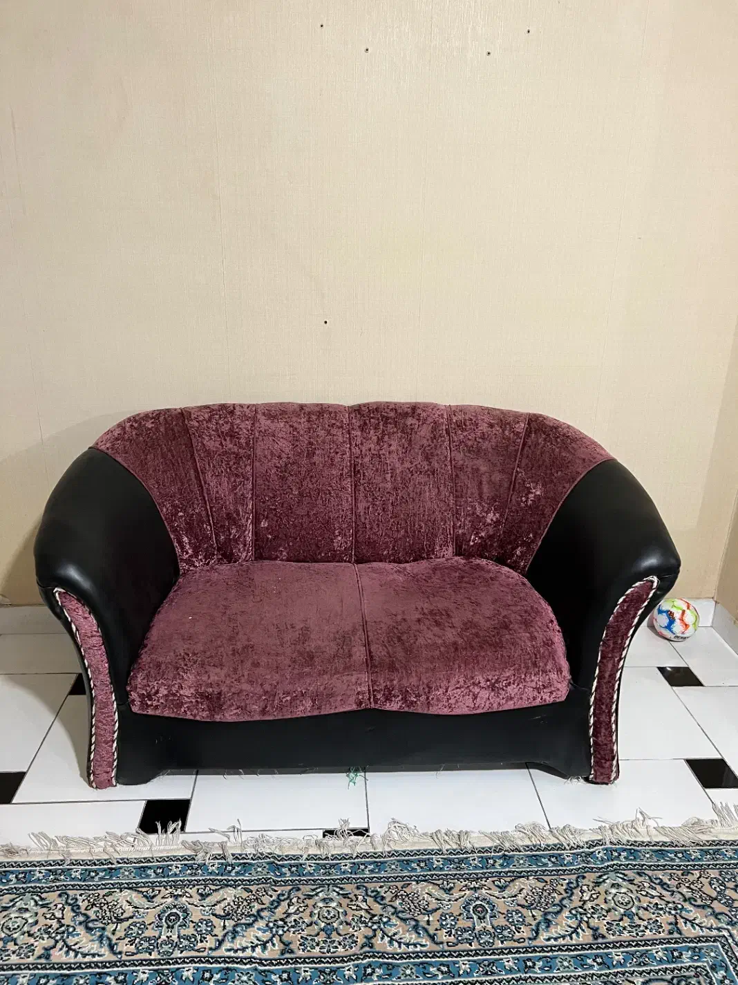 مبل راحتی|مبلمان خانگی و میز عسلی|رشت, منظریه|دیوار