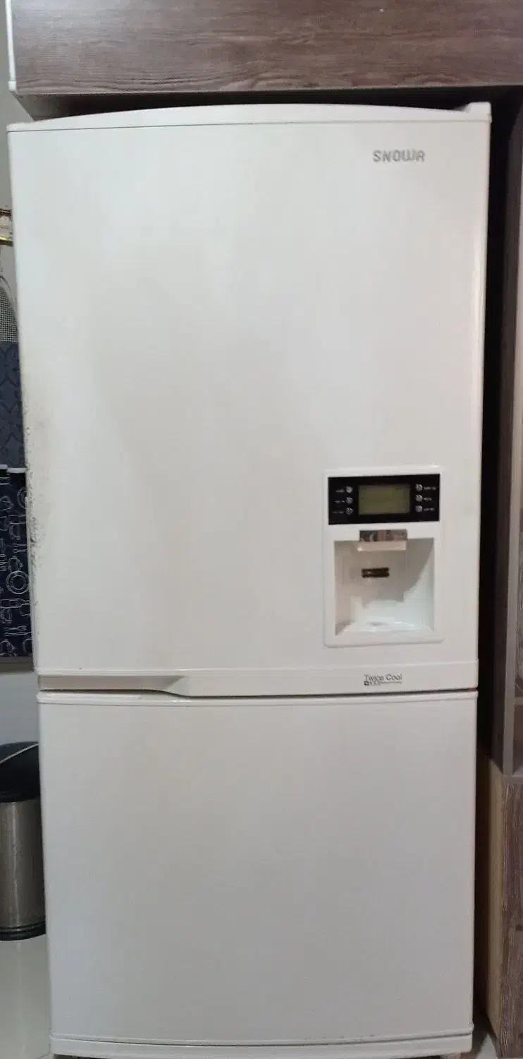 یخچال فریزر اسنوا|یخچال و فریزر|رشت, معلم|دیوار