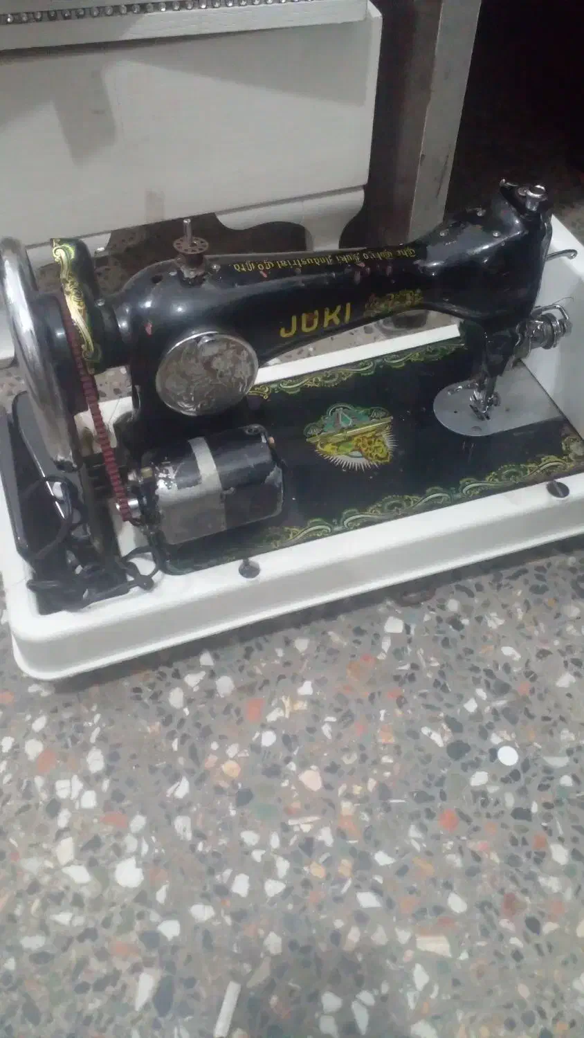 چرخ خیاطی|چرخ خیاطی و ریسندگی|داراب, |دیوار