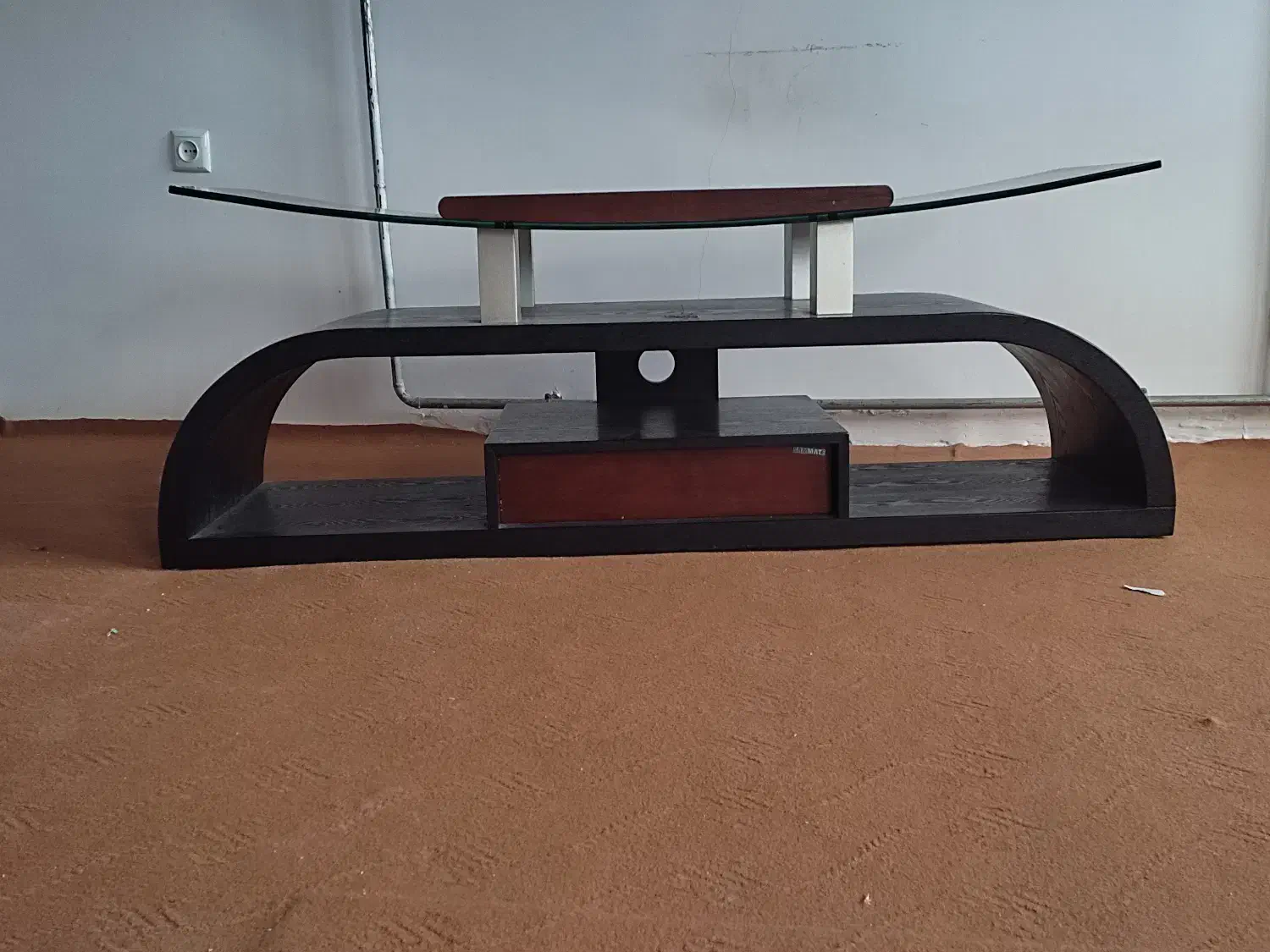 میز تلویزیون|میز تلویزیون|مهاباد (آذربایجان غربی), |دیوار