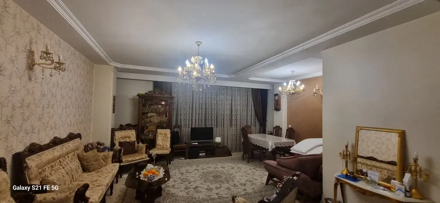 ۱۰۷ متر/دوخواب/خوش نقشه/فاصله تا مترو پنج دقیقه