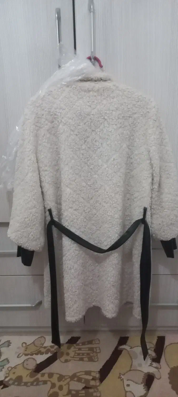 پالتو زمستانی|لباس|مشهد, کوشش|دیوار