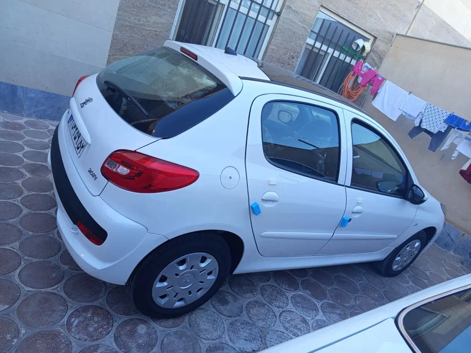 پژو 207سقف شیشه.کارت طلایی|خودرو سواری و وانت|بیرجند, |دیوار