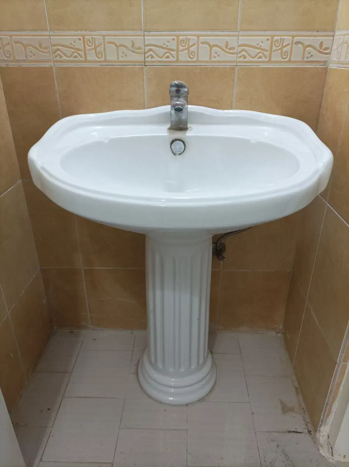 روشویی سرامیکی با شیر اهرمی|لوازم سرویس بهداشتی|پردیس, فاز ۴|دیوار