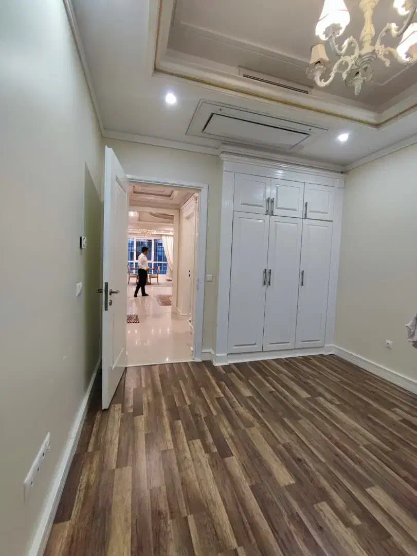 زعفرانیه سازه کلاسیک ۱۸۰ متر ۳ خواب + ۴ پارکینگ