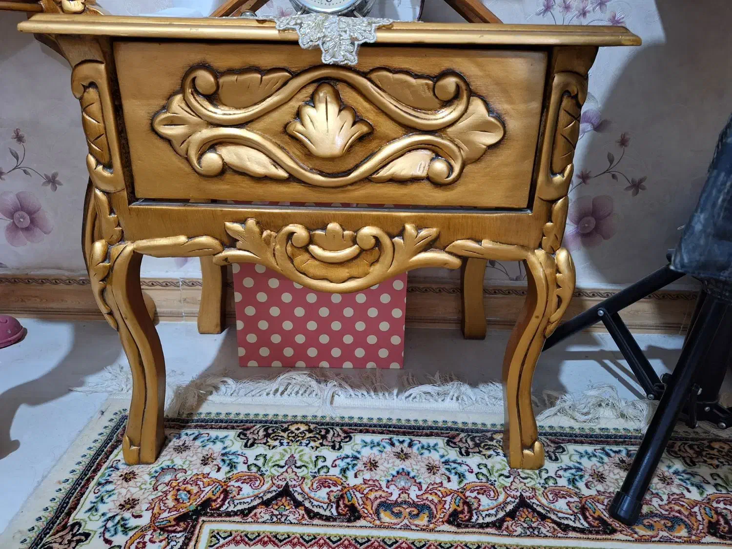 سرویس خواب سلطنتی|تخت و سرویس خواب|قوچان, |دیوار