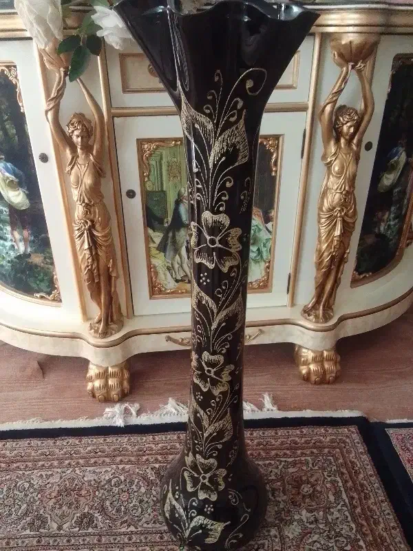 گلدان زیبا|کلکسیون اشیاء عتیقه|خوی, |دیوار