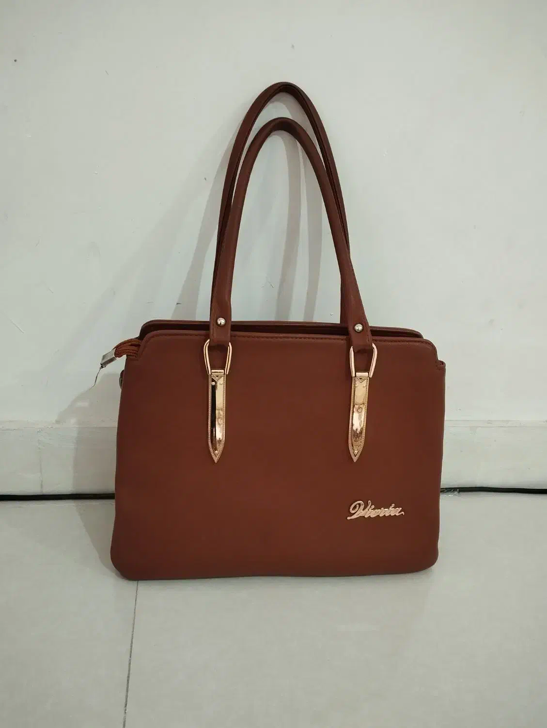 دو عدد کیف|کیف، کفش، کمربند|خرم‌آباد, |دیوار