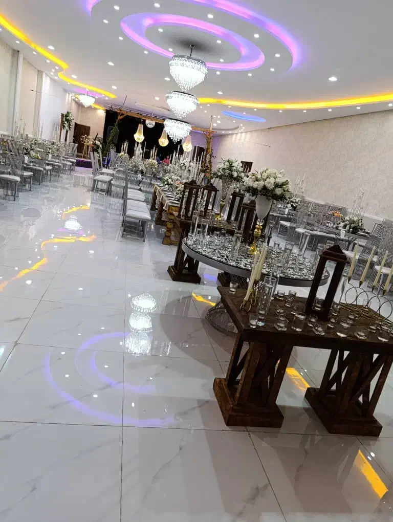 عمارت سامیار مراسمی کد ۱۲ در بهترین لوکیشن شهریار|اجارهٔ کوتاه‌مدت ویلا و باغ|شهریار, ابراهیم‌آباد|دیوار