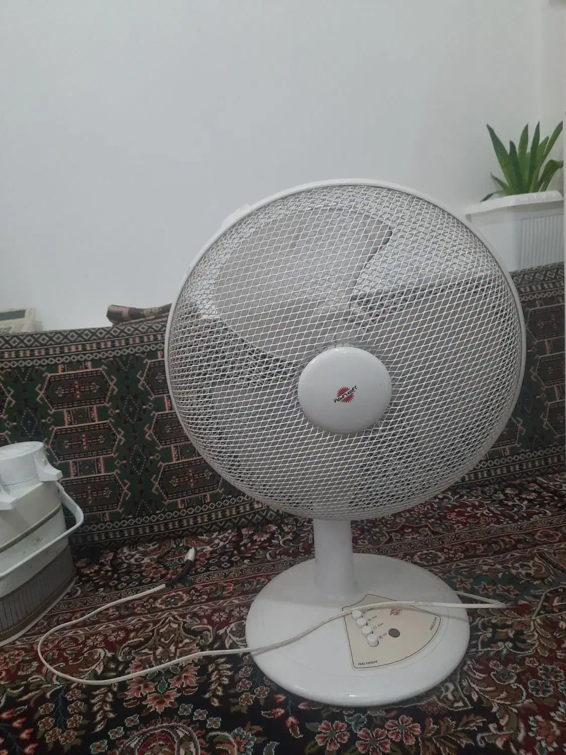 پنکه|پنکه و تصفیه‌کنندهٔ هوا|میانه, |دیوار