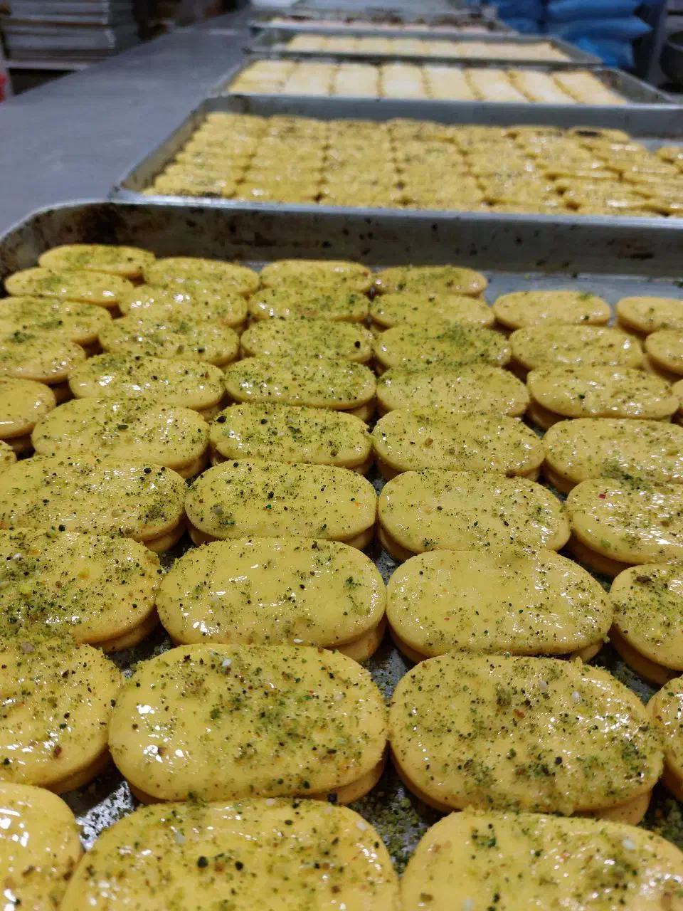 انواع شیرینی خشک و تر کارگاه قنادی|خوردنی و آشامیدنی|ساوه, |دیوار