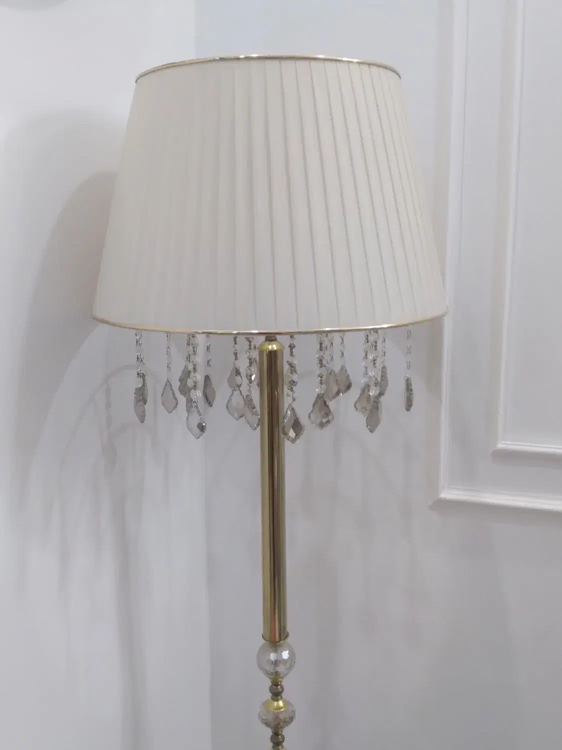 آباژور ایستاده شیک|چراغ خواب و آباژور|مشهد, جاهد شهر|دیوار