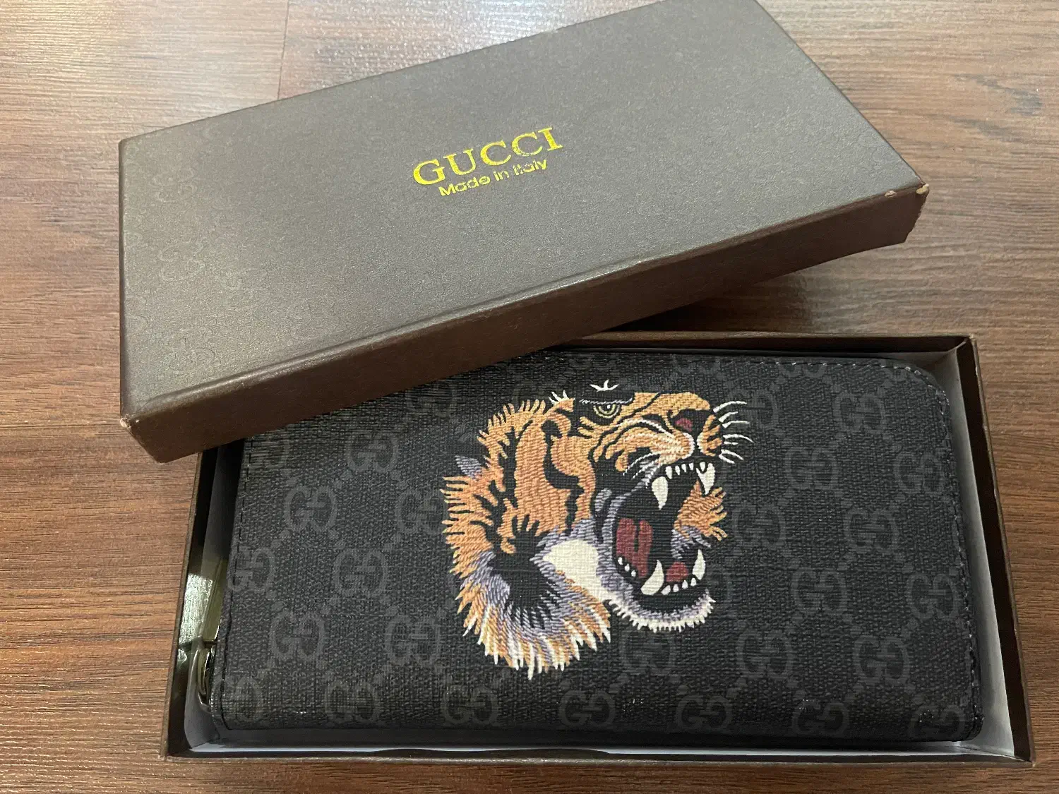 کیف پول|کیف، کفش، کمربند|هشتگرد, شهرک ولیعصر (مصلی)|دیوار