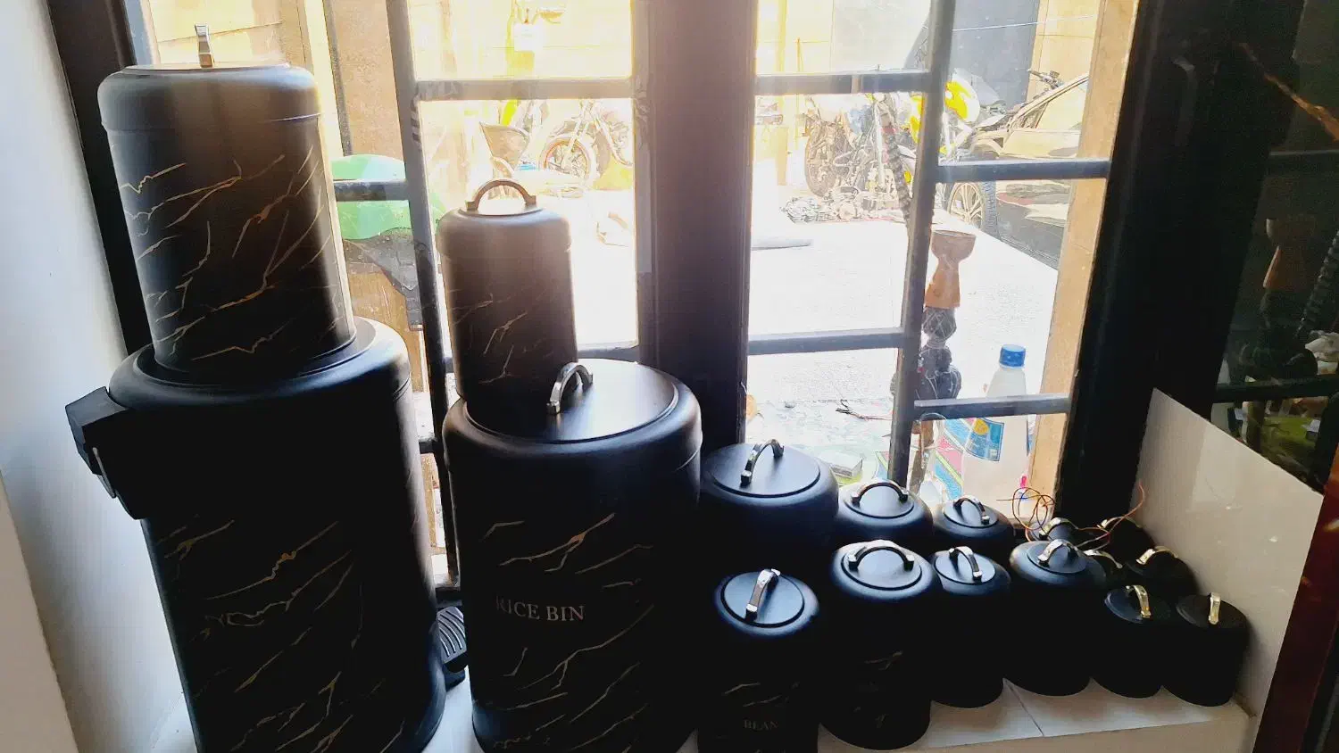 جاادویه ۱۲ پ رنگ مشکی در حد نو|ظروف نگهدارنده، پلاستیکی، یکبارمصرف|تربت جام, خیرآباد|دیوار