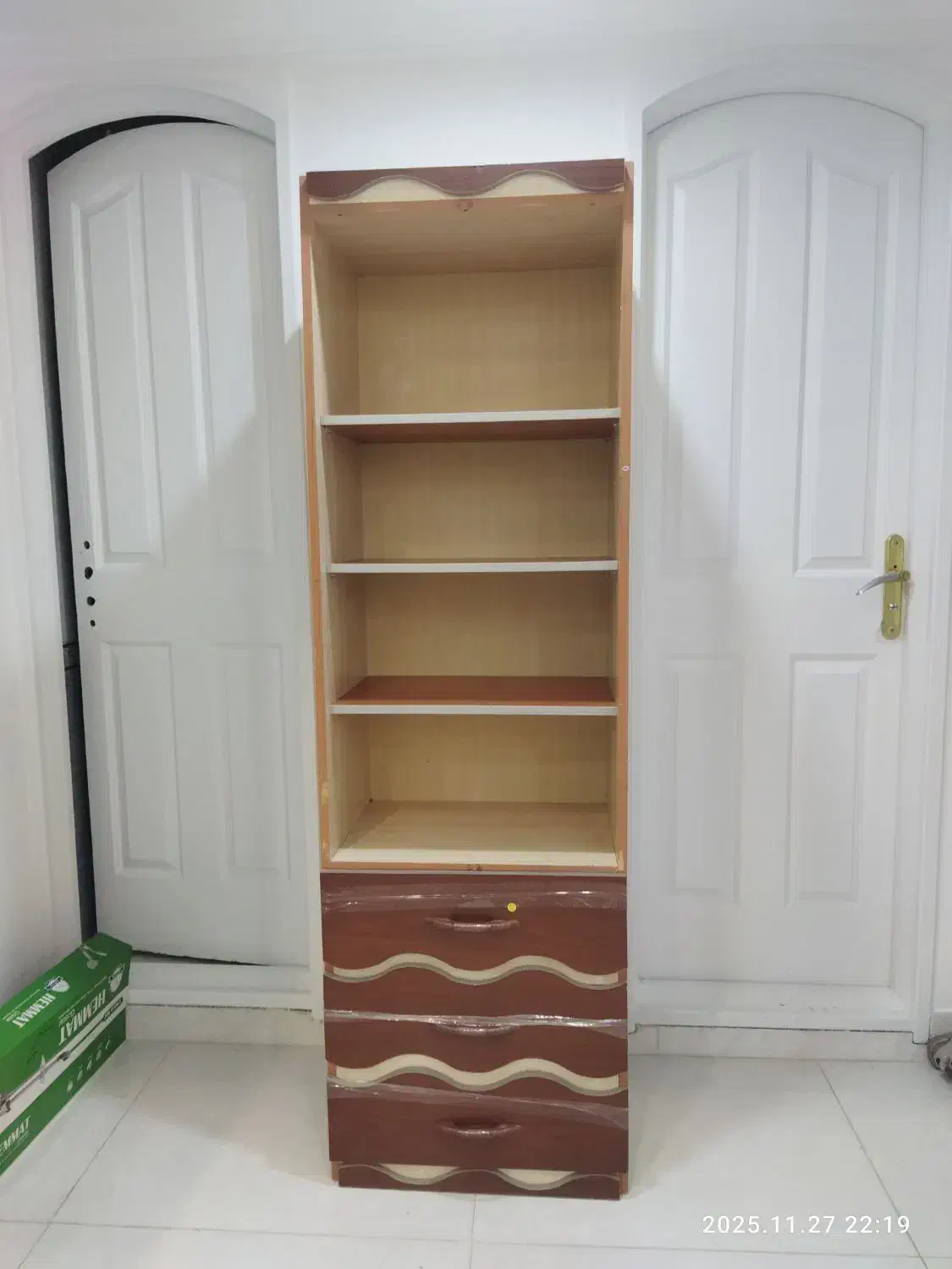 کتابخانه کشودار|کتابخانه، شلف، قفسه‌های دیواری|نیشابور, شهرک ولیعصر|دیوار