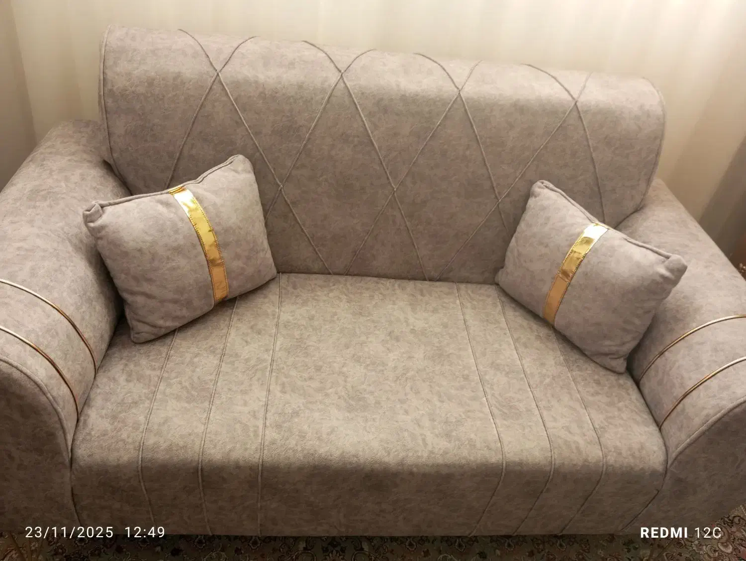 مبل راحتی طوسی|مبلمان خانگی و میز عسلی|ایوانکی, |دیوار