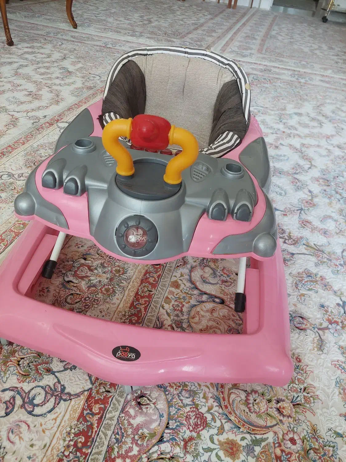 روروک در حد نو|کالسکه و لوازم جانبی|نیاسر, |دیوار