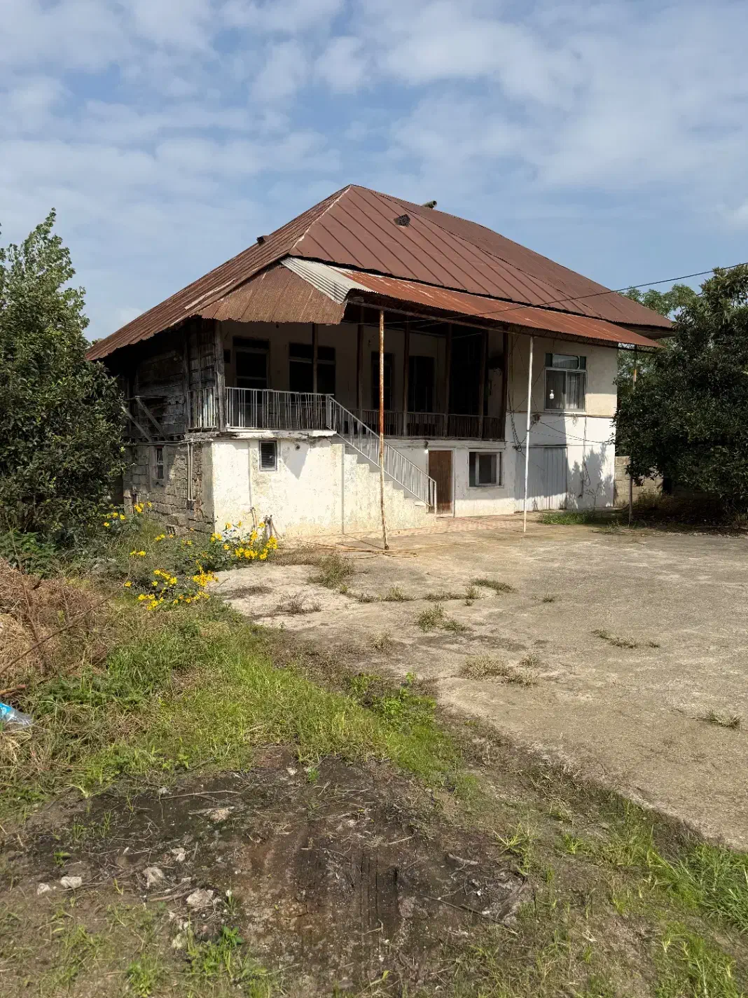 ویلا قدیمی ساخت مدارک تکمیل در شهر ساحلی|فروش زمین و ملک کلنگی|چاف و چمخاله, |دیوار