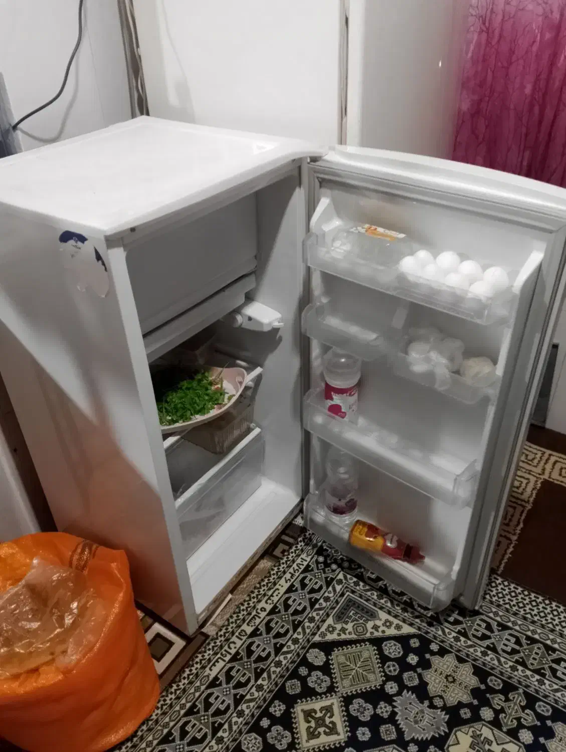 مینی یخچال ایستکول ۹فوت|یخچال و فریزر|پره‌سر, |دیوار