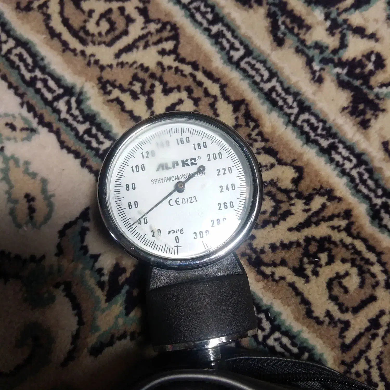 بالش دورگردنی، فشارسنج، عینک ، کلاه و شیلد ایمنی|آرایشی، بهداشتی، درمانی|لنجان, |دیوار