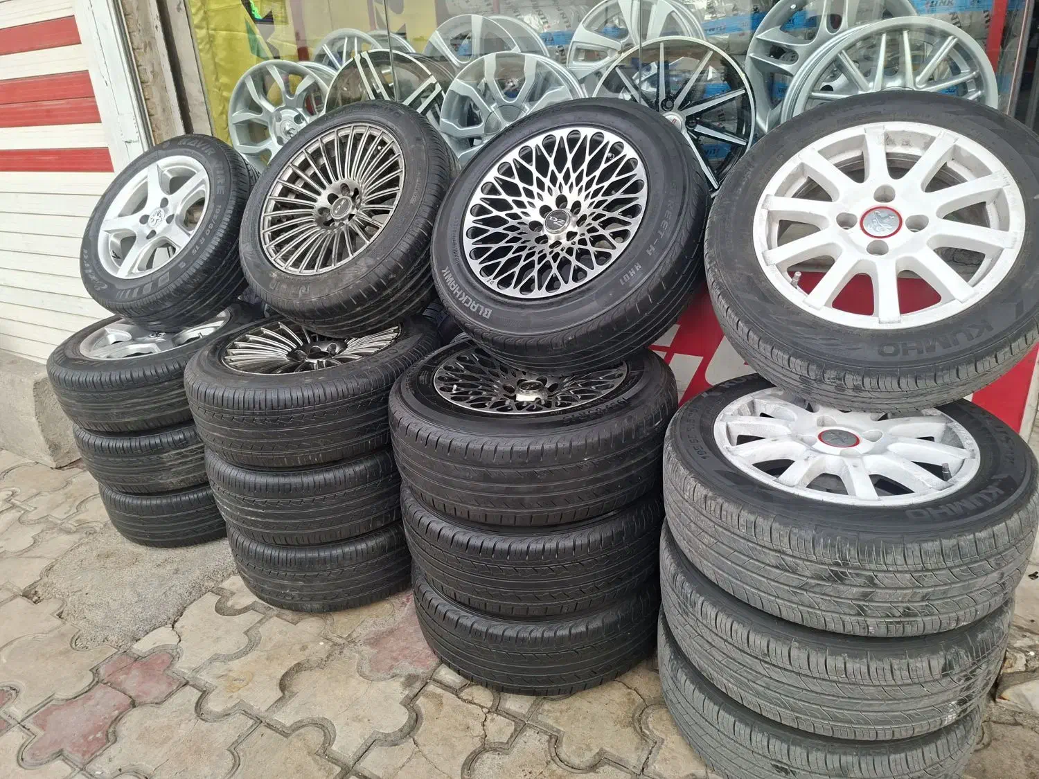 رینگ و لاستیک سایز ۱۵|قطعات یدکی و لوازم جانبی|شاهین‌شهر, سعدی شمالی|دیوار