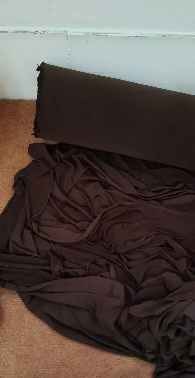 پارچه ریون قهوه‌ای|لوازم خیاطی و بافتنی|قم, سراجه (۱۵ خرداد)|دیوار