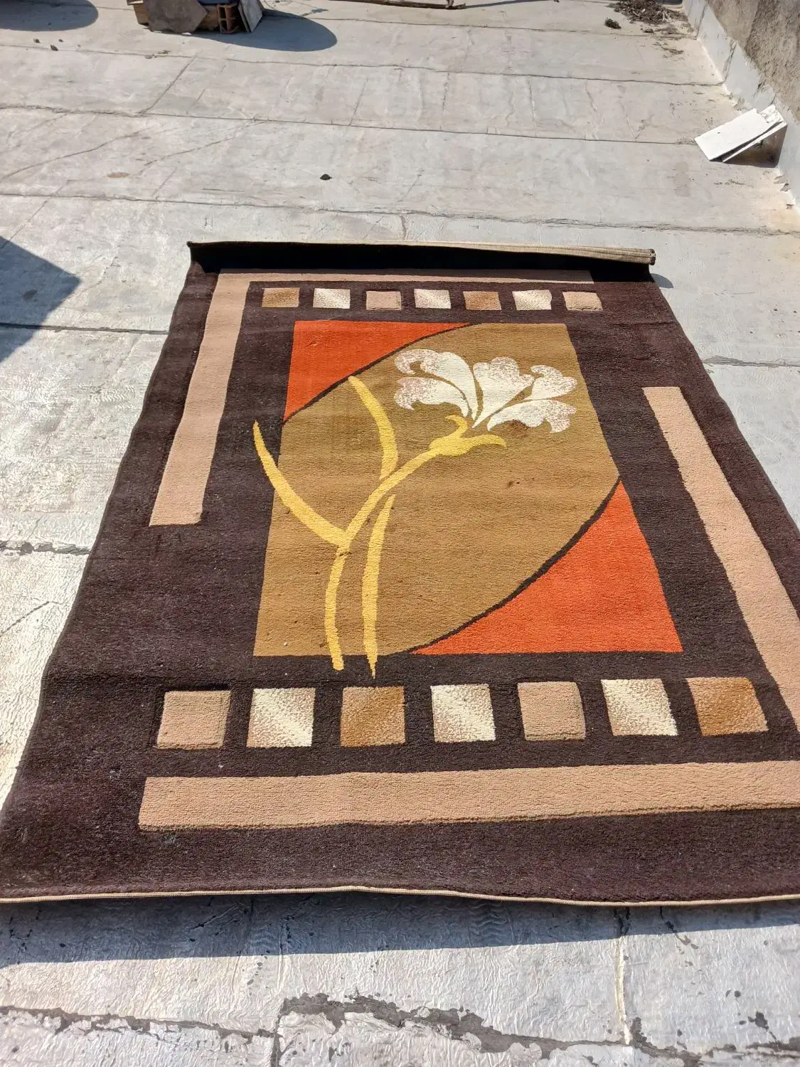 فرش وگاز زمینی وگهواره بچه ودبه ماست|فرش|نسیم‌شهر, |دیوار