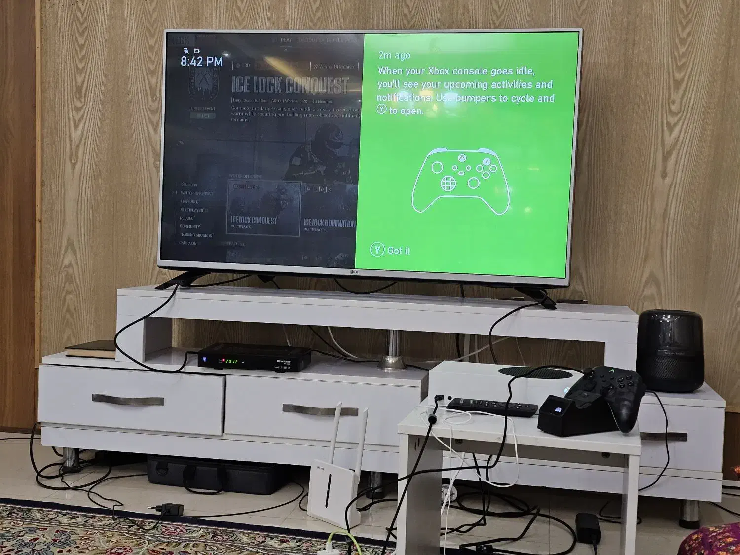 میز تی وی|میز تلویزیون|مشهد, فرهنگ|دیوار