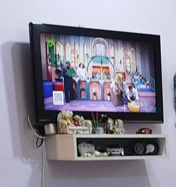 تلویزیون ال جی ۳۲|تلویزیون و پروژکتور|بندر انزلی, ساحل قو|دیوار