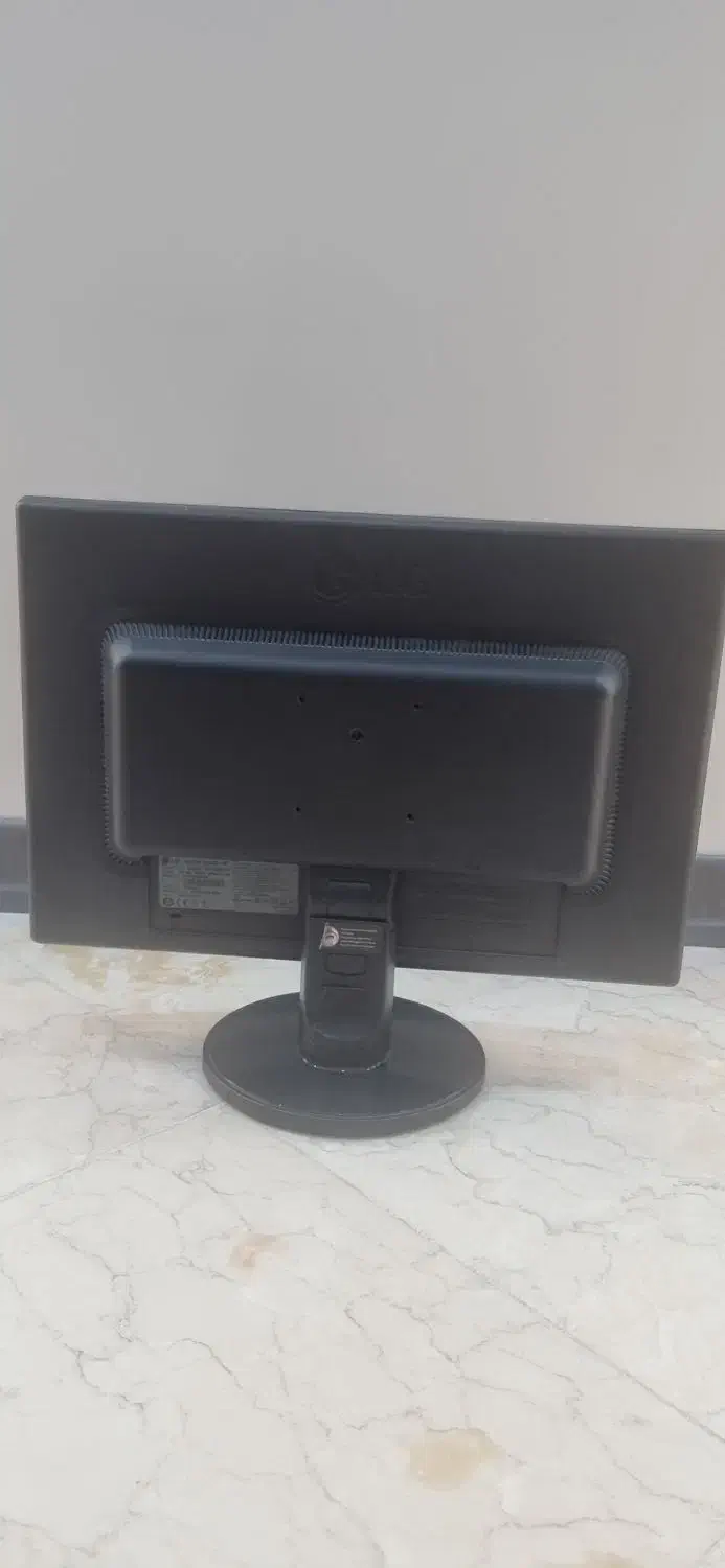 مانیتور lcd 20 اینچ lg|قطعات و لوازم جانبی رایانه|تهران, سردارجنگل|دیوار