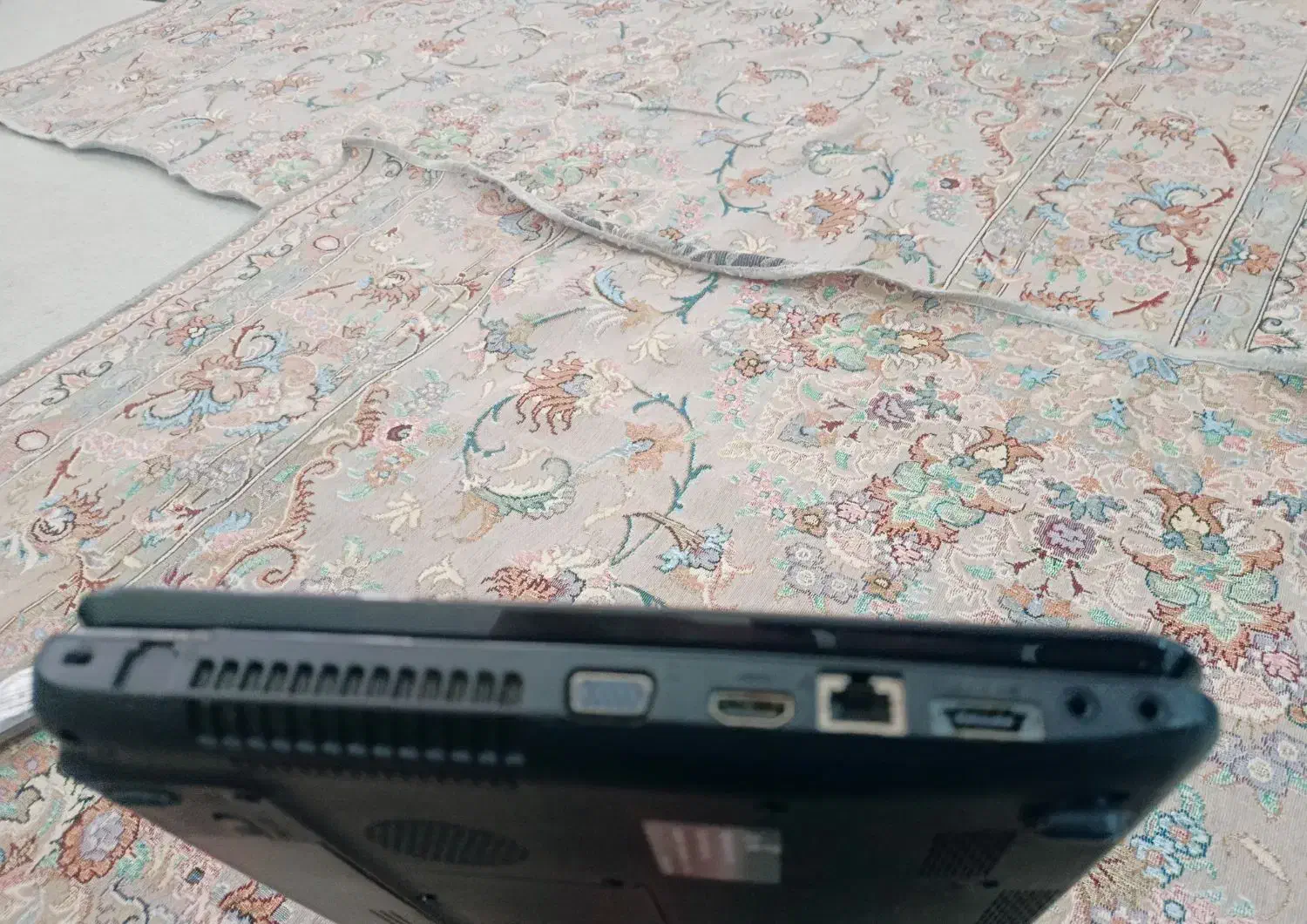 لبتاب|رایانه همراه|ایوان, |دیوار