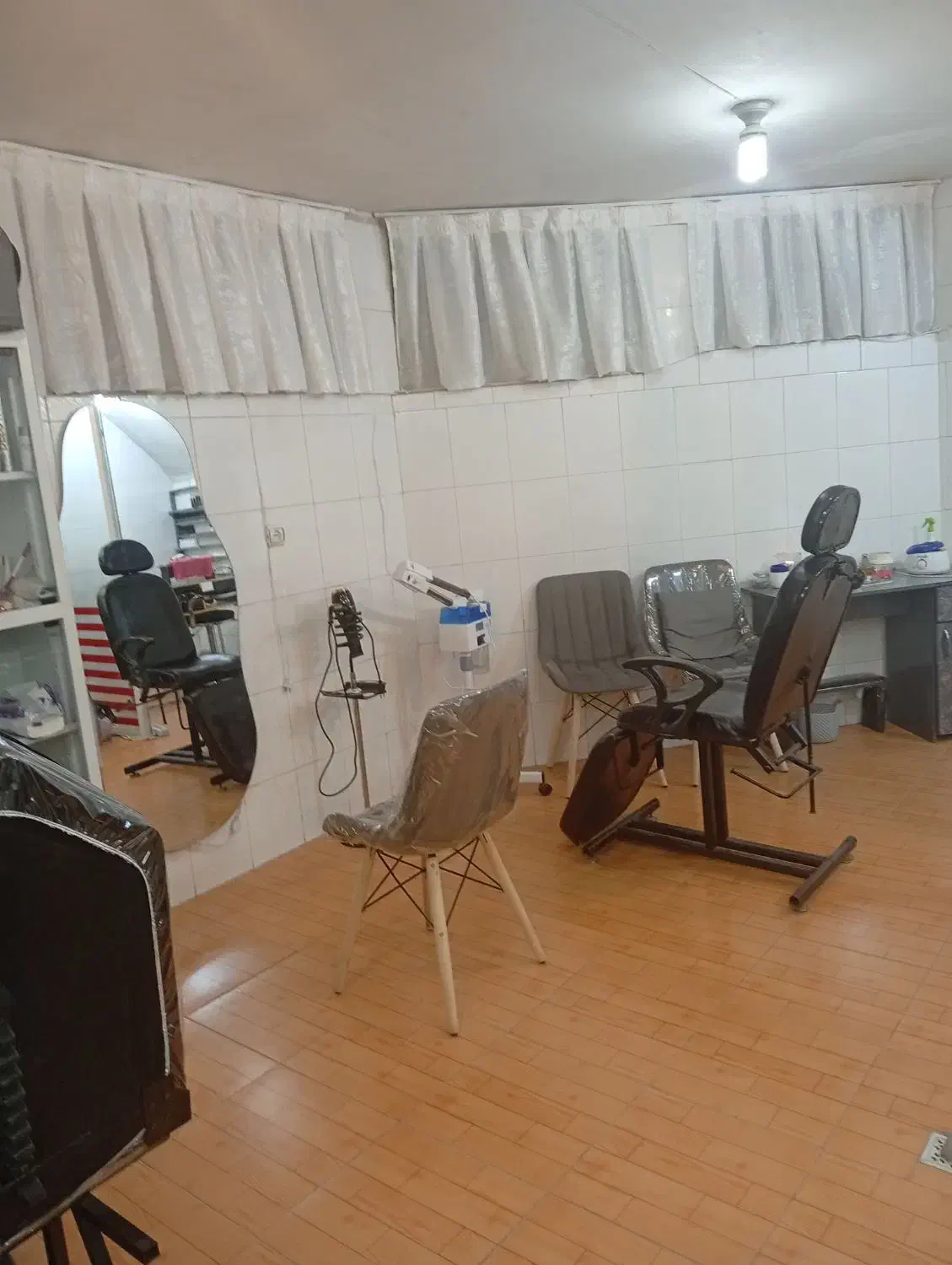 اجاره تخت صندلی لاین|اجارهٔ دفتر کار، اتاق اداری، مطب|شاهینشهر, خبرنگار|دیوار