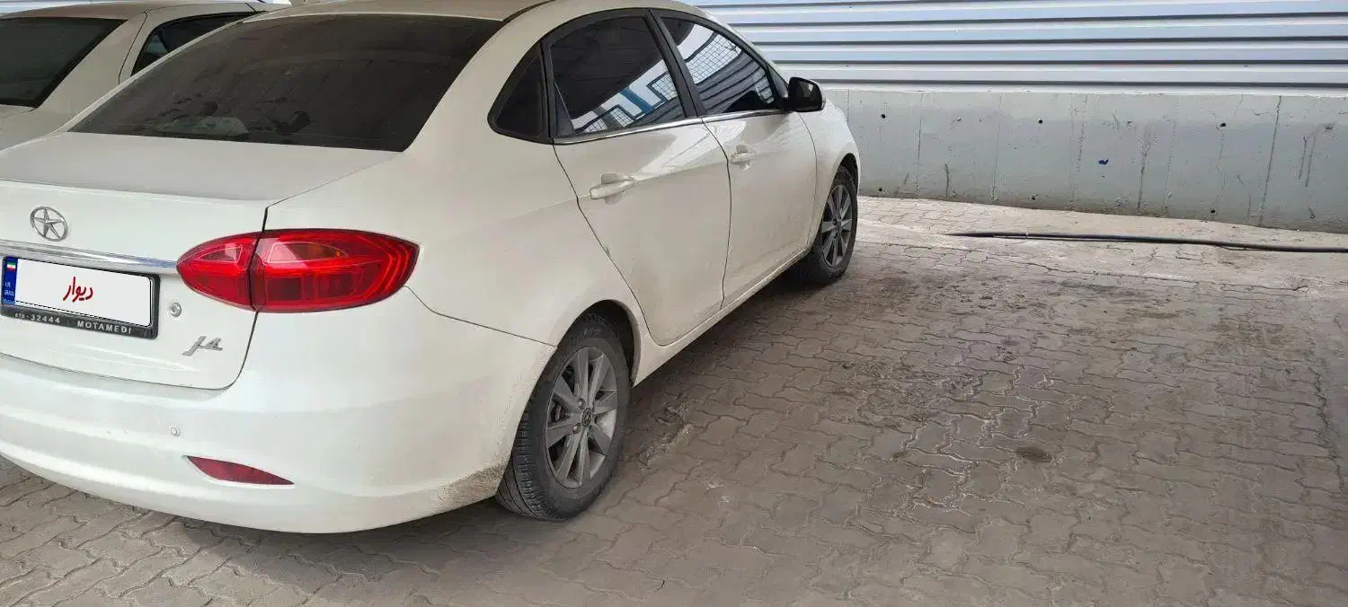 جک جی ۴ (j4) 1403|خودرو سواری و وانت|بندرعباس, |دیوار