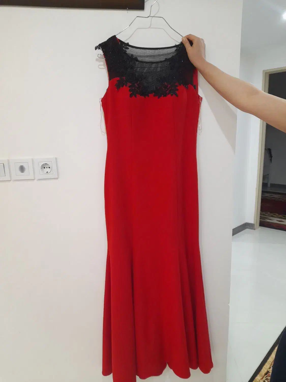 پیراهن مجلسی|لباس|سبزوار, عظیمیان|دیوار