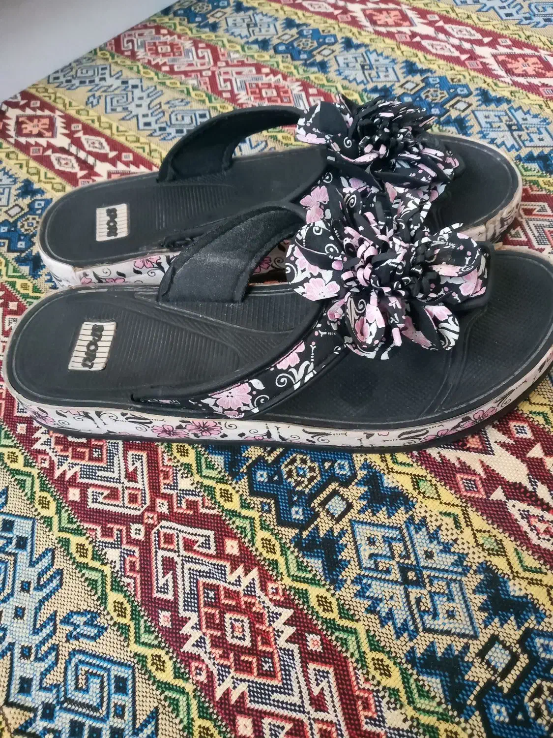 دمپایی|کیف، کفش، کمربند|اراک, |دیوار