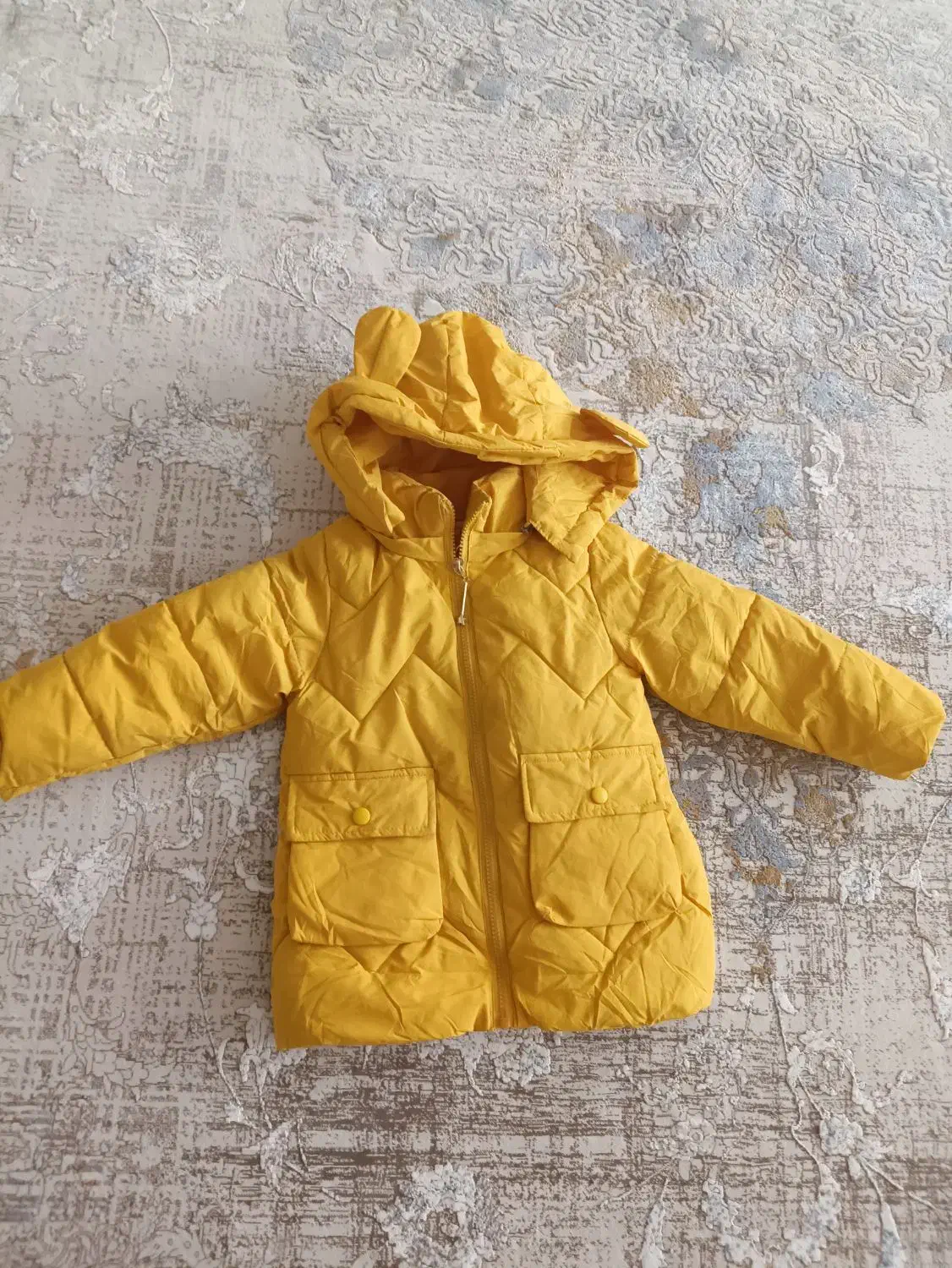 کاپشن و بوت بچه گانه|کفش و لباس بچه|فولادشهر, C8|دیوار