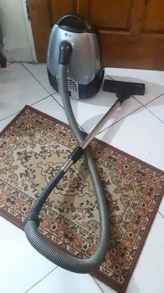 جاروبرقی ال جی کاملا سالم|جاروبرقی، جارو شارژی، بخارشو|تهران, وحیدیه|دیوار