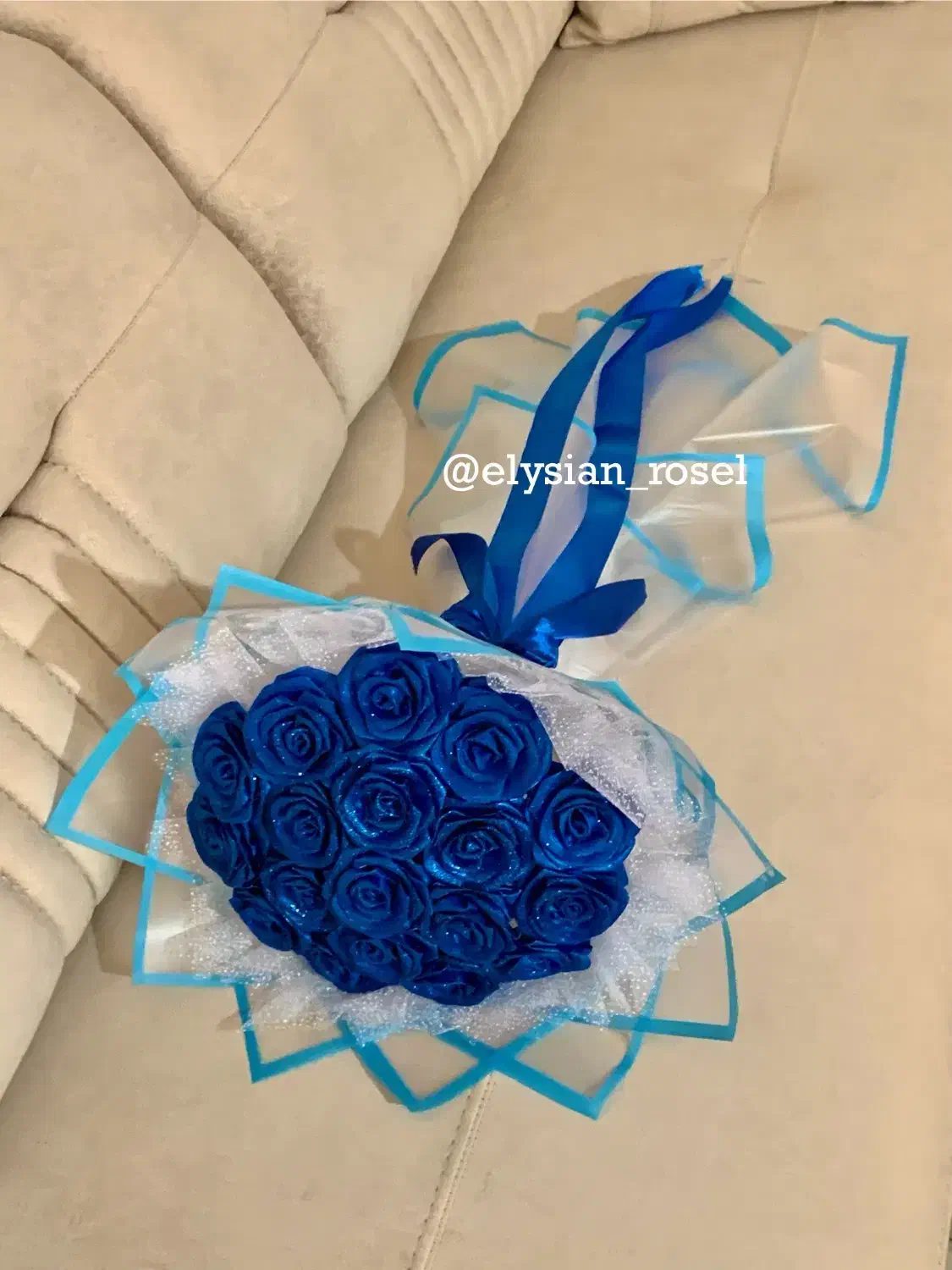 دسته گل شاین دار کاربنی|گل مصنوعی|ارومیه, |دیوار