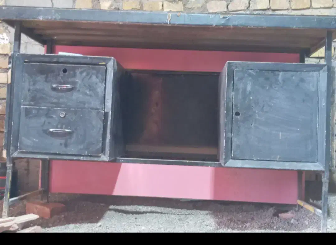 میز فلزی بسیار سنگین|فروشگاه و مغازه|ماهان, |دیوار