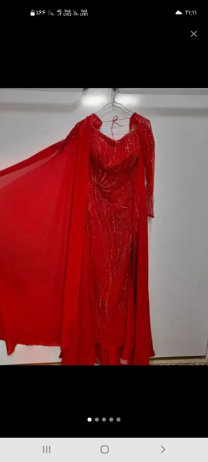 لباس شب|لباس|مشهد, گلبرگ|دیوار