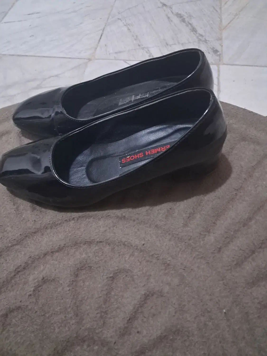 کفشورنی|کیف، کفش، کمربند|ملایر, |دیوار