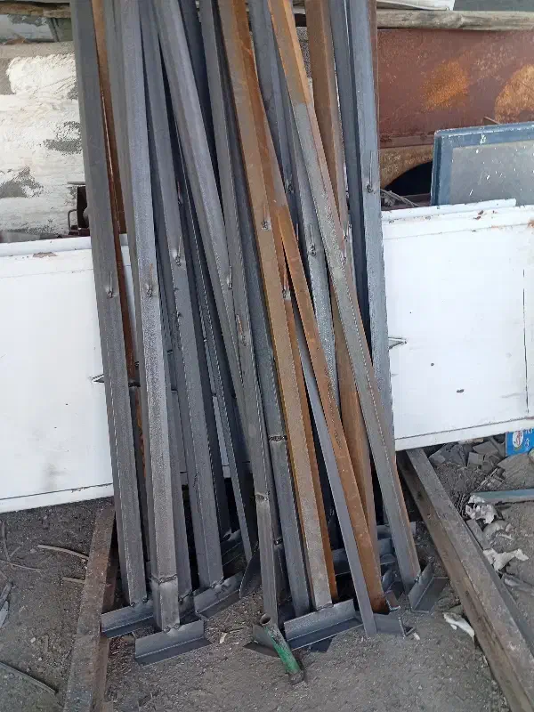 ورق شیروانی و پایه فنس و انواع در آهنی|عمدهفروشی|سمنان, |دیوار