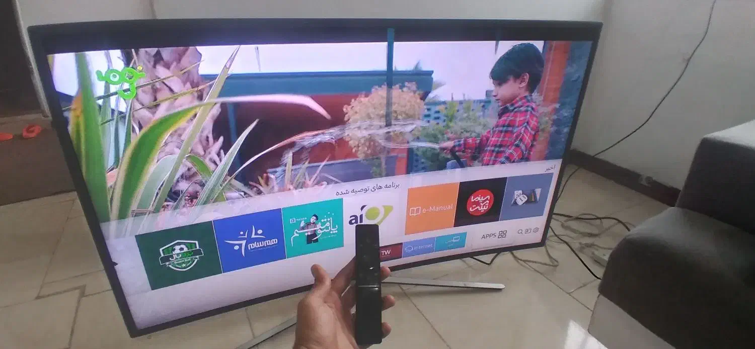 ال ای دی فوق هوشمند سامسونگ 50 4Kالترا منحنی نو نو|تلویزیون و پروژکتور|مشهد, شهرک مهرگان|دیوار