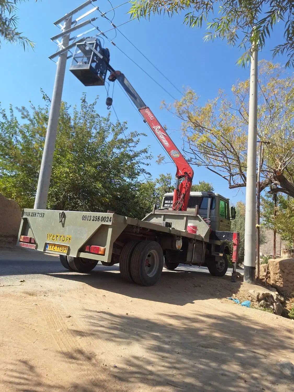 جرثقیل|خدمات حمل و نقل|یزد, |دیوار