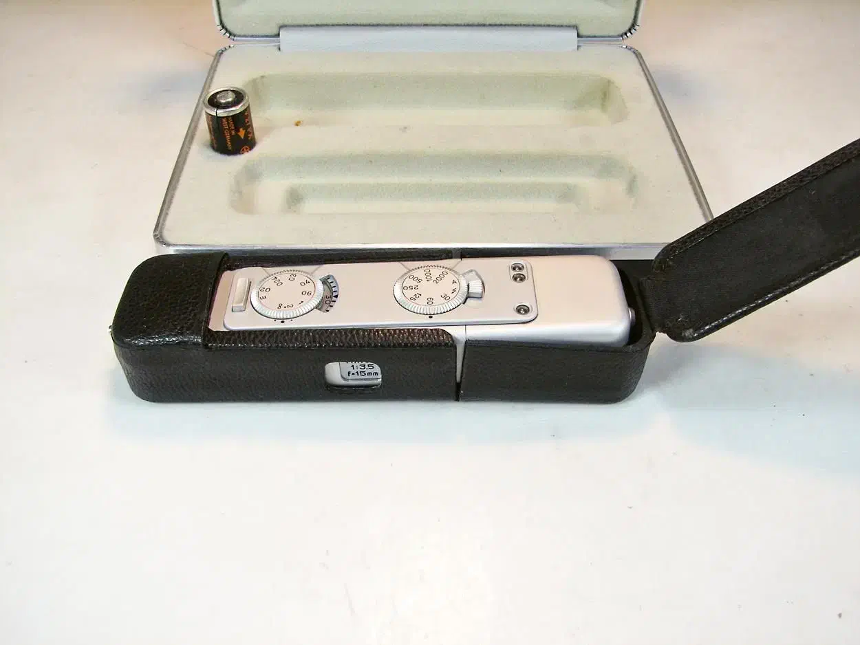 دوربین کلکسیونی نایاب مینوکس Minox XL|کلکسیون اشیاء عتیقه|شیراز, گلدشت معالی‌آباد|دیوار
