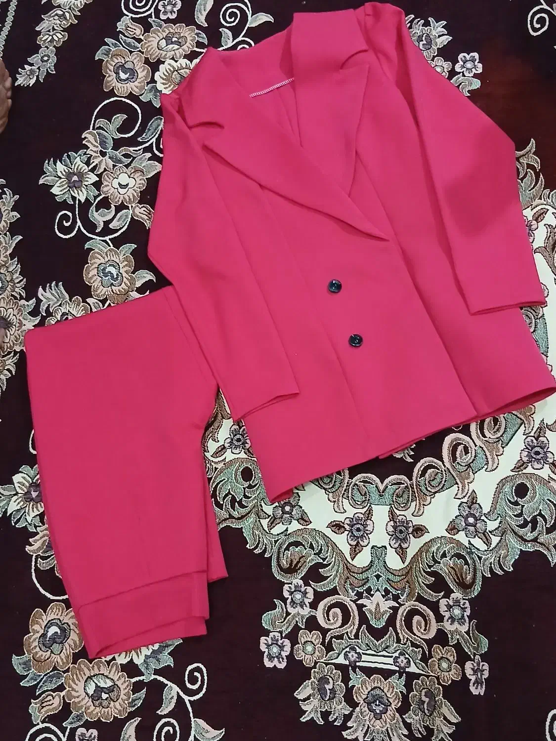 لباس|لباس|نسیم‌شهر, |دیوار