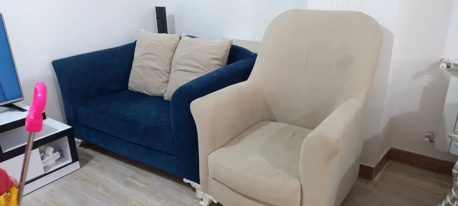 مبل ۴ نفره و ویترین سفید|مبلمان خانگی و میز عسلی|صومعهسرا, |دیوار