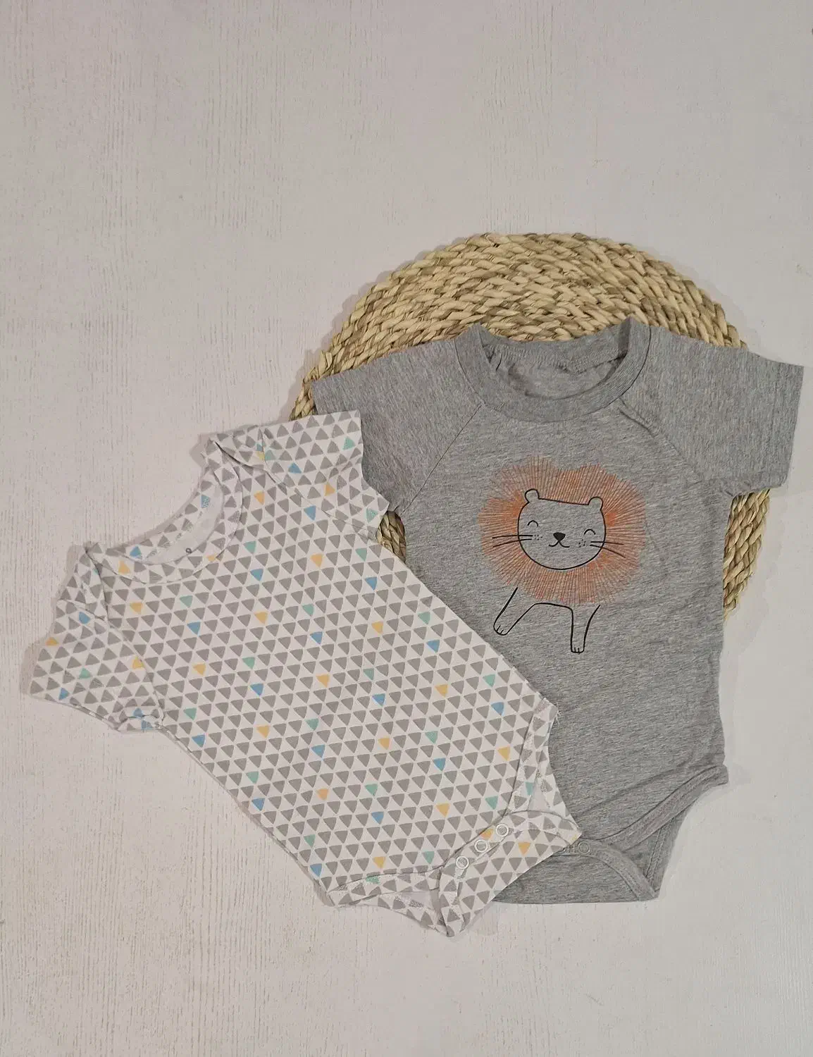 البسه کودک|کفش و لباس بچه|مشهد, عامل|دیوار