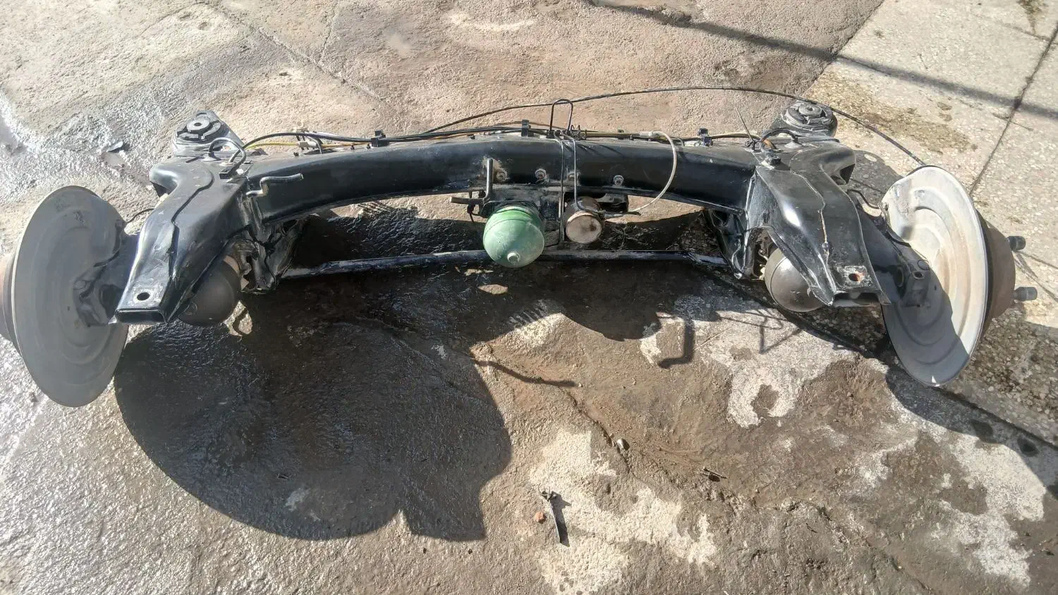 استوک زانتیا|قطعات یدکی و لوازم جانبی|فولادشهر, سایت صنعتی کاوه|دیوار