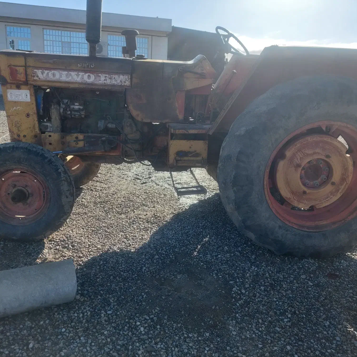 تراکتور بی ام ولوو|خودرو سنگین|درب گنبد, |دیوار